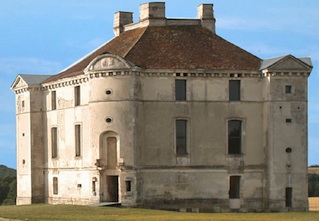 châteaux du Tonnerrois en Bourgogne ; Maulnes